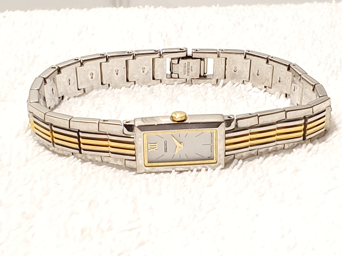 Vintage Seiko Women's Quartz Watch Stainless Steel Gold Tone One Jewel