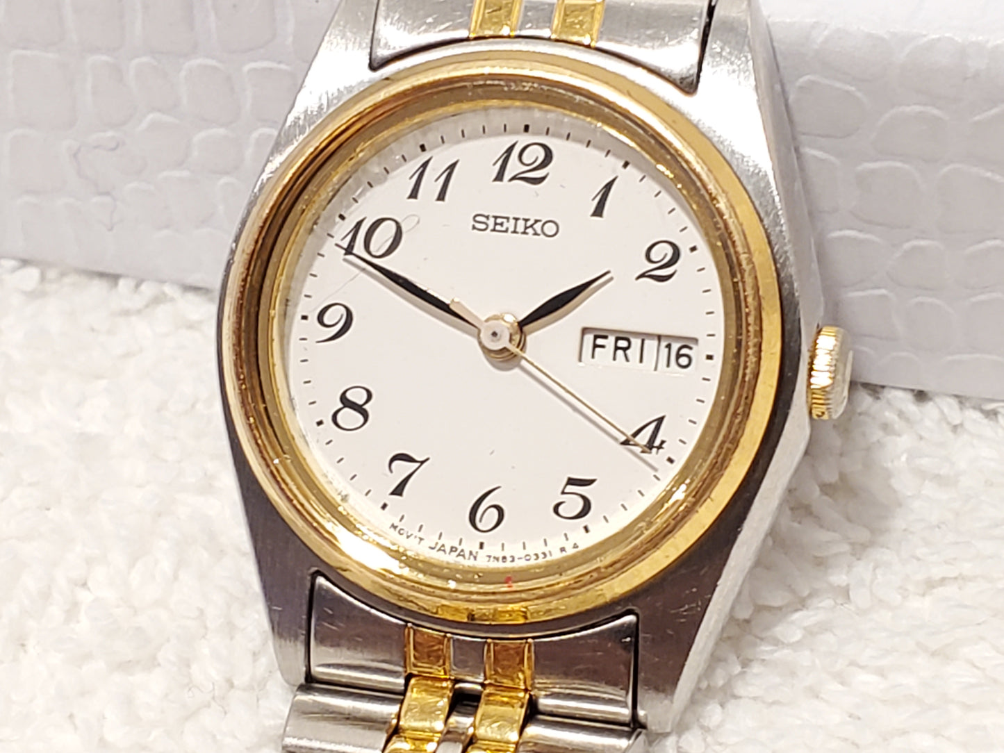 Vintage Seiko Women's Stainless Steel Day Date Gold Tone Quartz Watch White Dial
