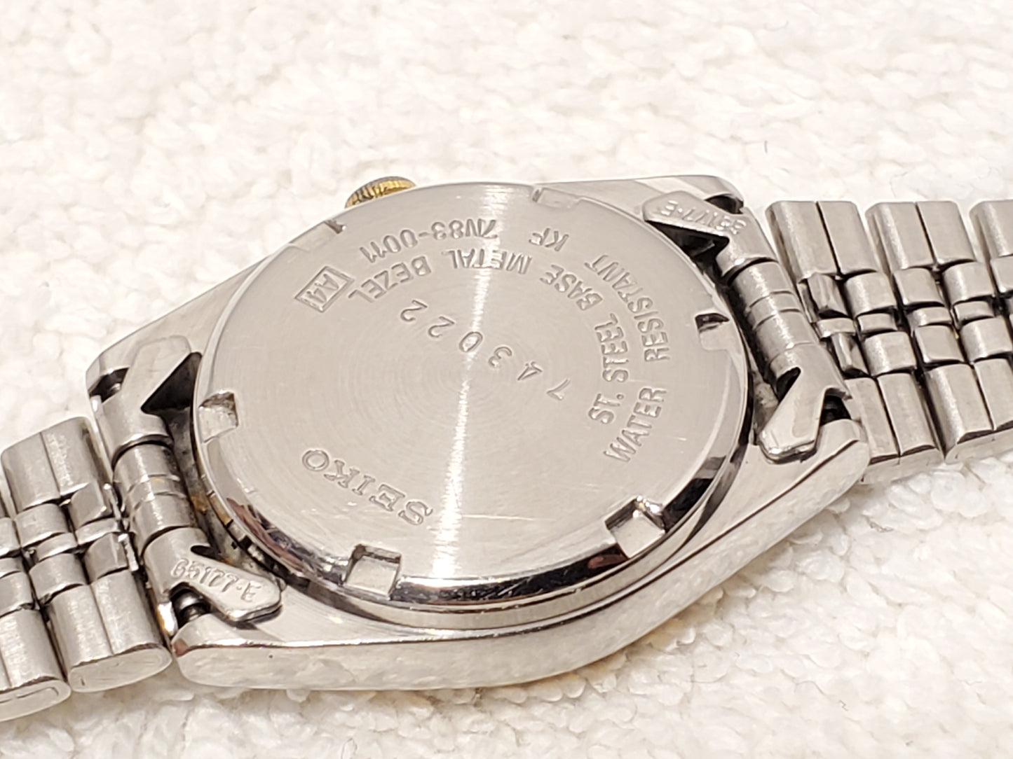 Vintage Seiko Women's Stainless Steel Day Date Gold Tone Quartz Watch White Dial