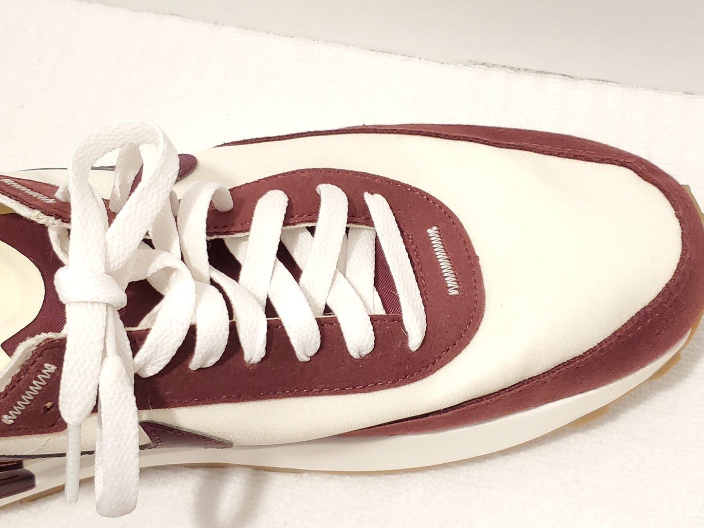 Nike Waffle One SE Men's Low Top Sneakers Size 11.5 Lace Up Walk Run Shoes Brown Coconut Maroon