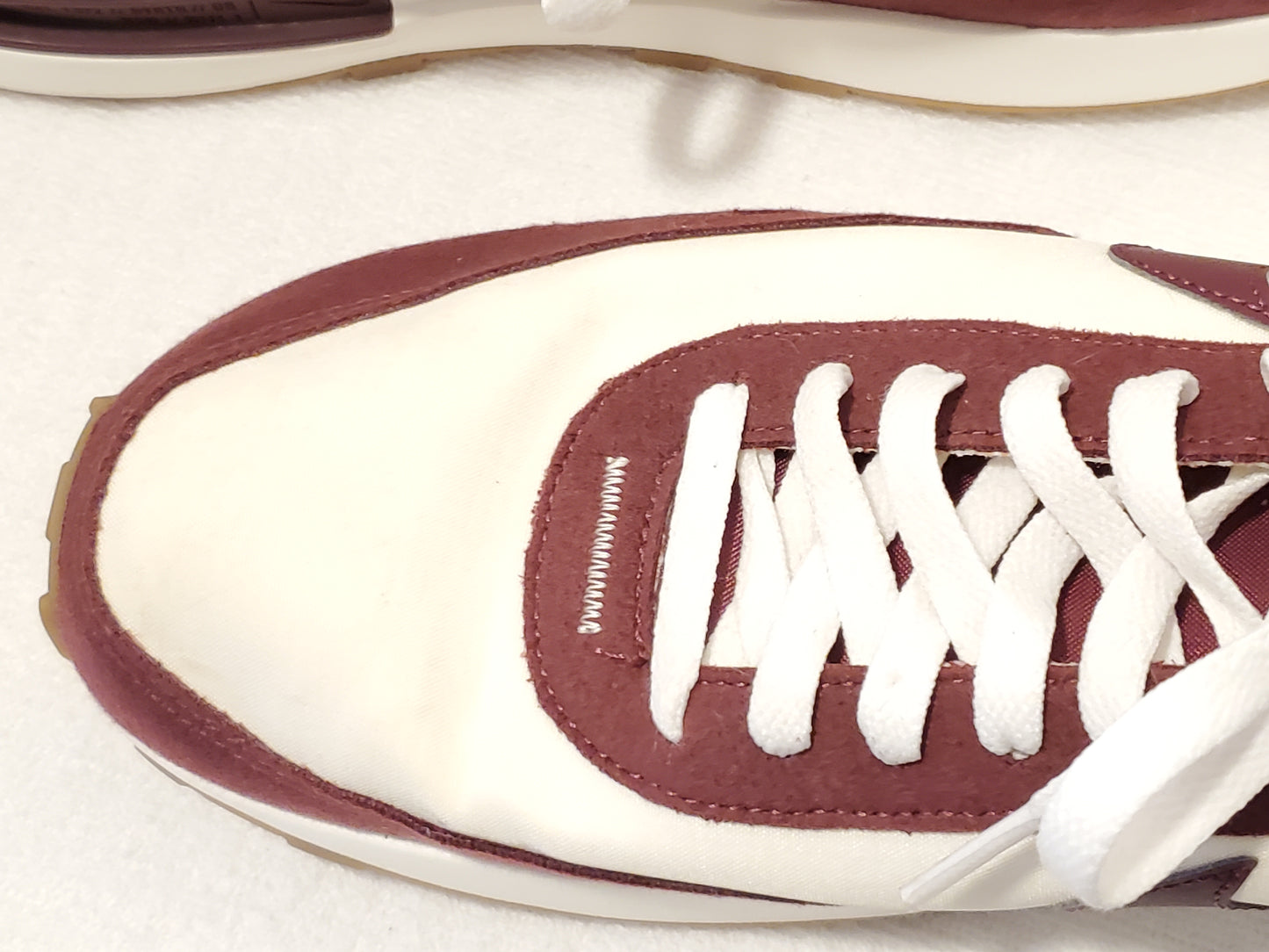 Nike Waffle One SE Men's Low Top Sneakers Size 11.5 Lace Up Walk Run Shoes Brown Coconut Maroon