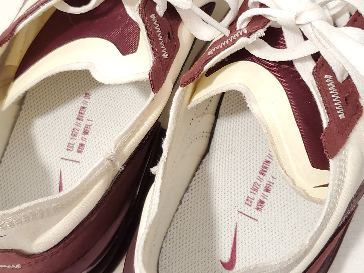 Nike Waffle One SE Men's Low Top Sneakers Size 11.5 Lace Up Walk Run Shoes Brown Coconut Maroon