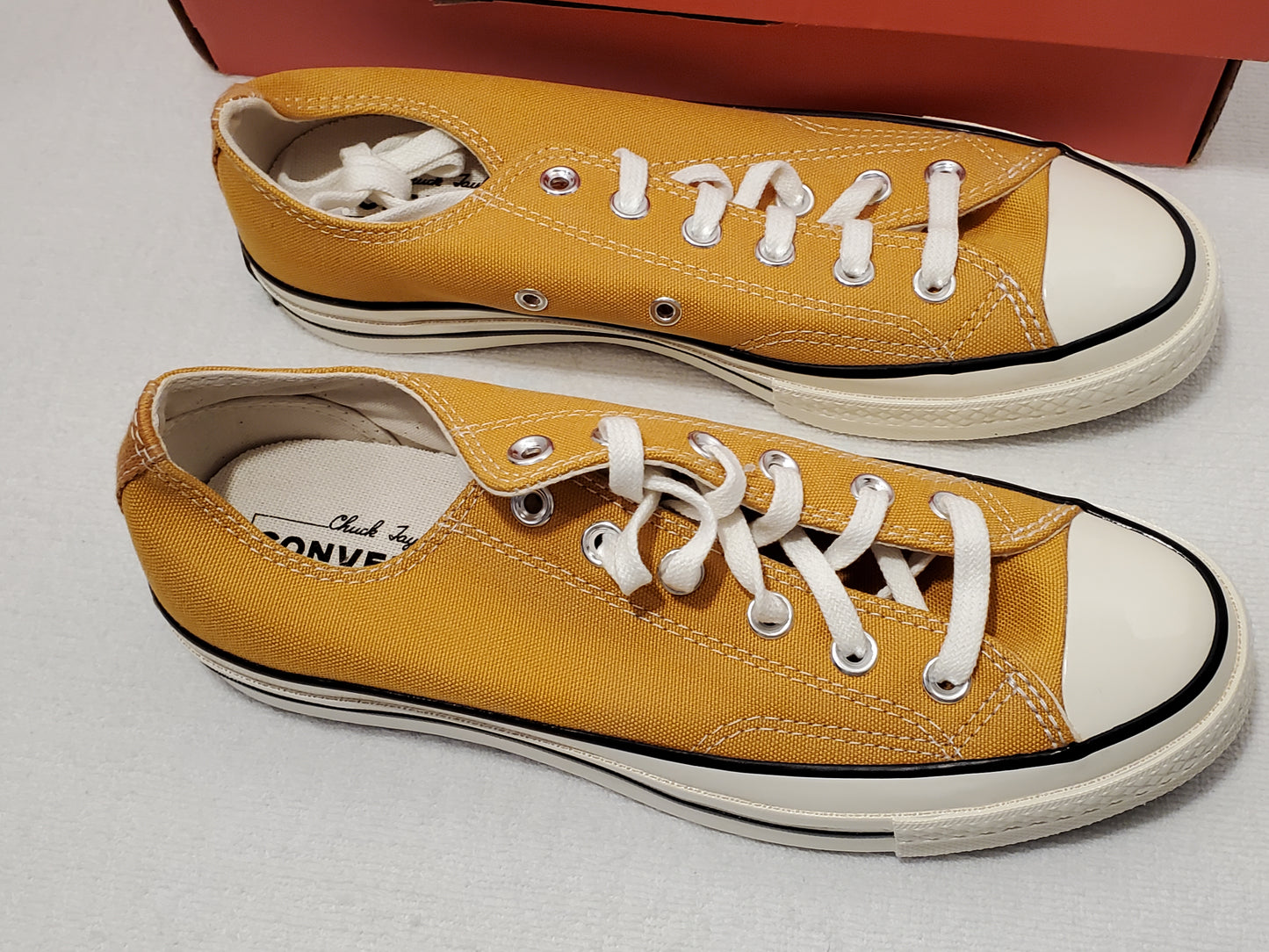 Converse Chuck Taylor Sunflower Yellow Unisex Low Top Sneakers Men 6.5 Women 8.5