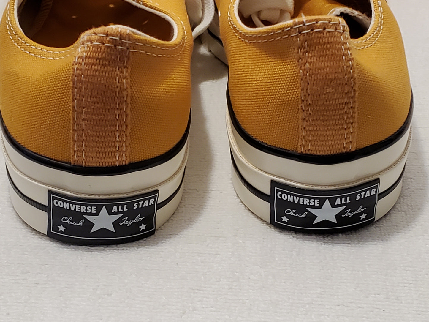 Converse Chuck Taylor Sunflower Yellow Unisex Low Top Sneakers Men 6.5 Women 8.5