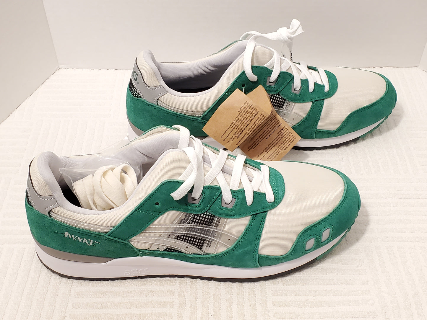 Asics Men's Gel Lyte lll OG AWAKE Sneakers Green Gray Silver White Black Cream