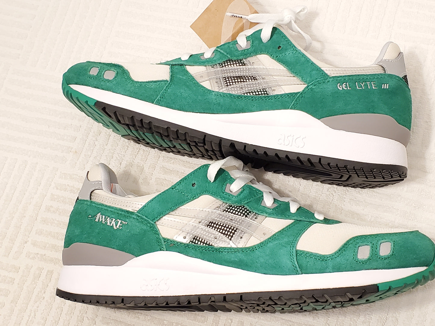 Asics Men's Gel Lyte lll OG AWAKE Sneakers Green Gray Silver White Black Cream