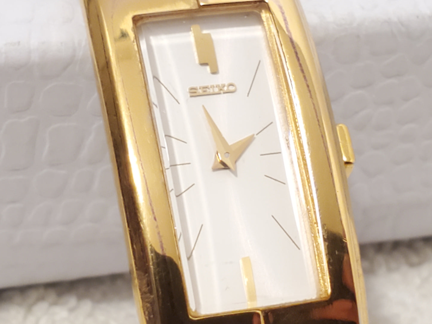Vintage Seiko Tank Women's Gold Tone Quartz Watch White Dial Stainless Steel