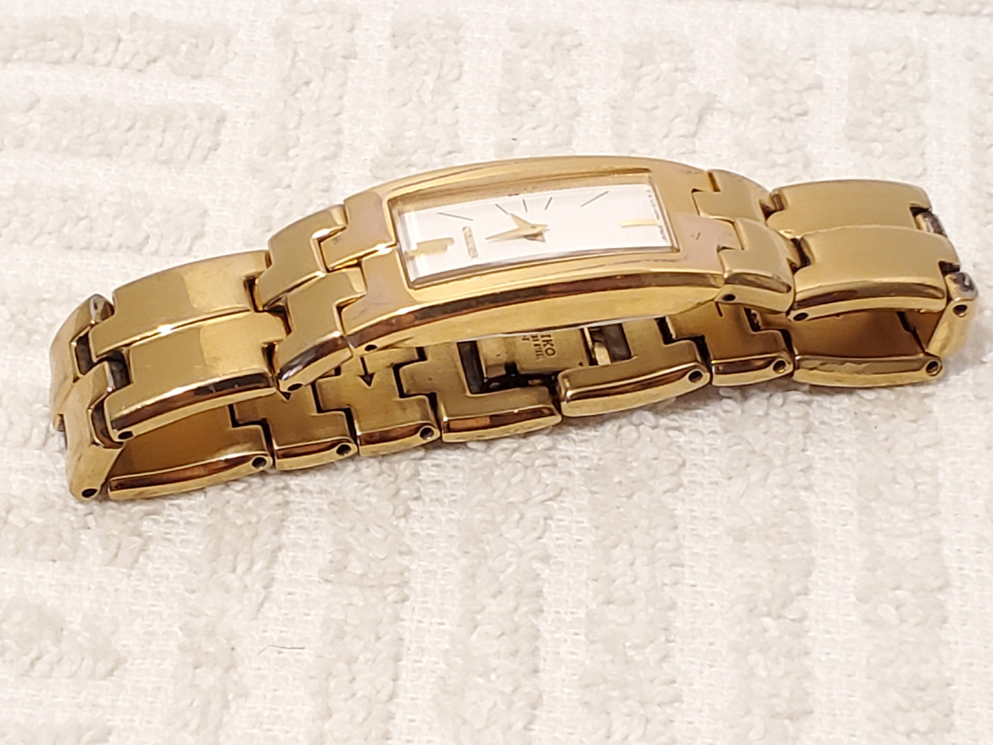 Vintage Seiko Tank Women's Gold Tone Quartz Watch White Dial Stainless Steel