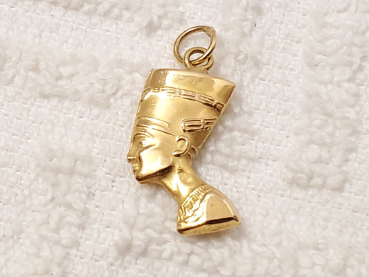 Nefertiti Ancient Egyptian Queen 18K Gold Pendant Jewelry One Gram