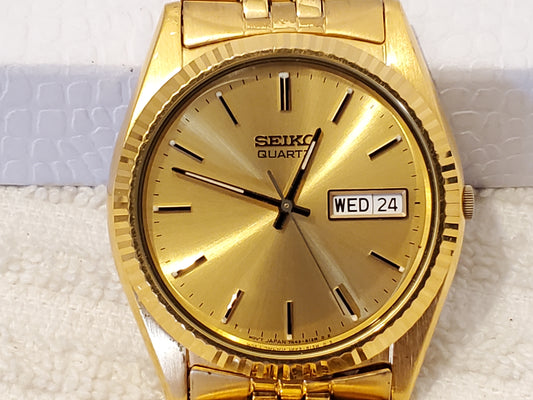 Vintage Seiko Day Date Mens Presidential Quartz Watch Stainless Steel Gold Tone