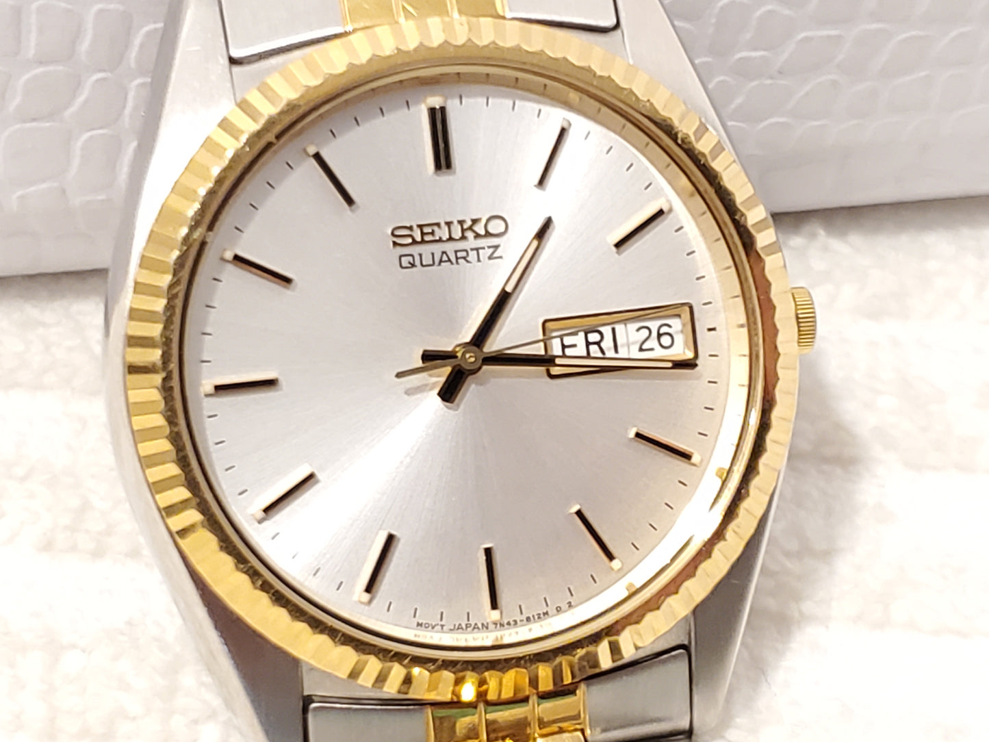 Vintage Seiko Men's Presidential Day Date Watch Silver Dial Gold Tone One Jewel