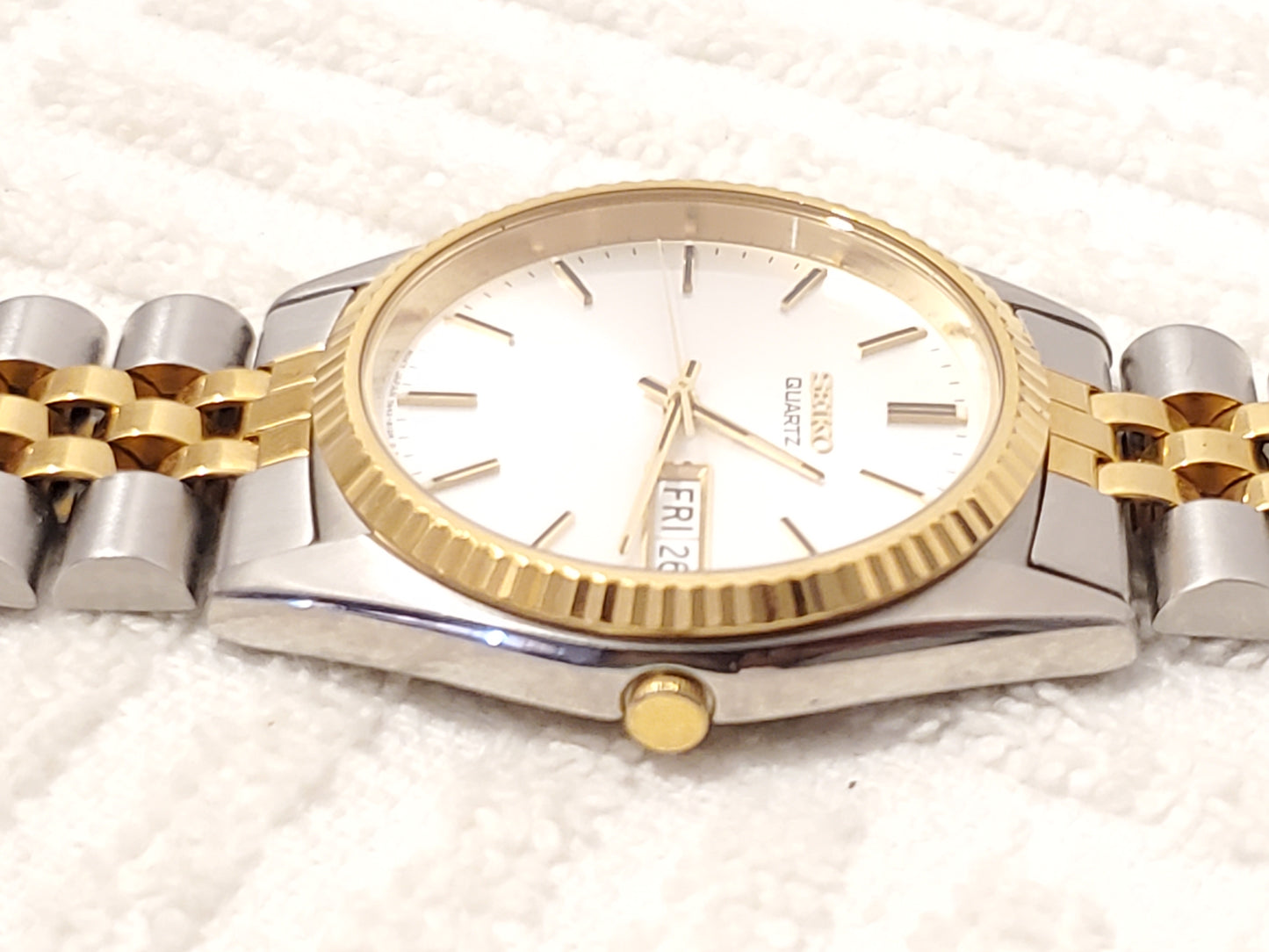 Vintage Seiko Men's Presidential Day Date Watch Silver Dial Gold Tone One Jewel