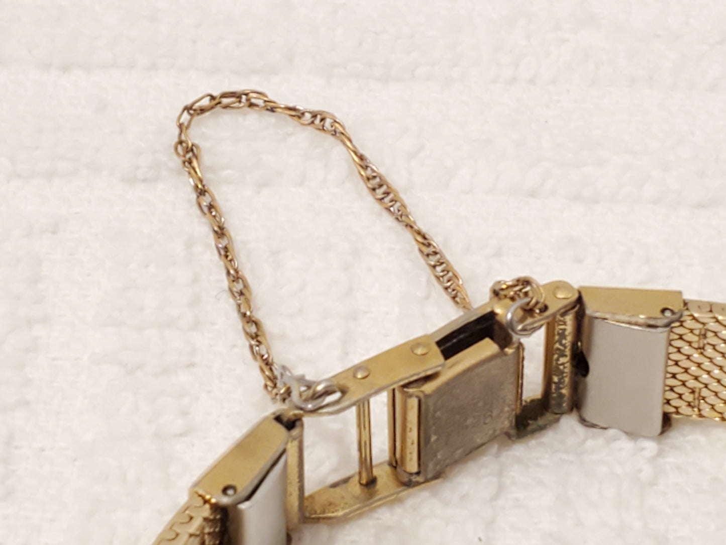 Vintage Seiko Women's Quartz Watch Gold Tone Two Jewels Base Metal Safety Chain