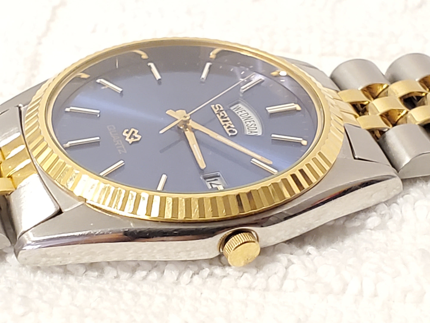 Vintage Seiko SQ Men's Presidential Day Date Quartz Watch Blue Dial Gold Tone SS