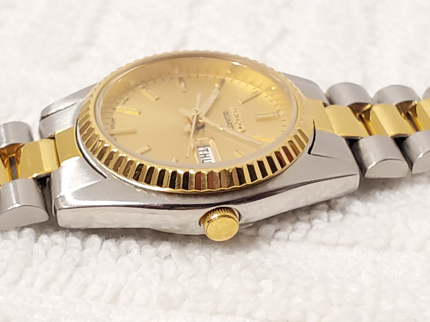 Vintage Seiko Women's Gold Dial Stainless Steel Day Date Quartz Watch Two Tone