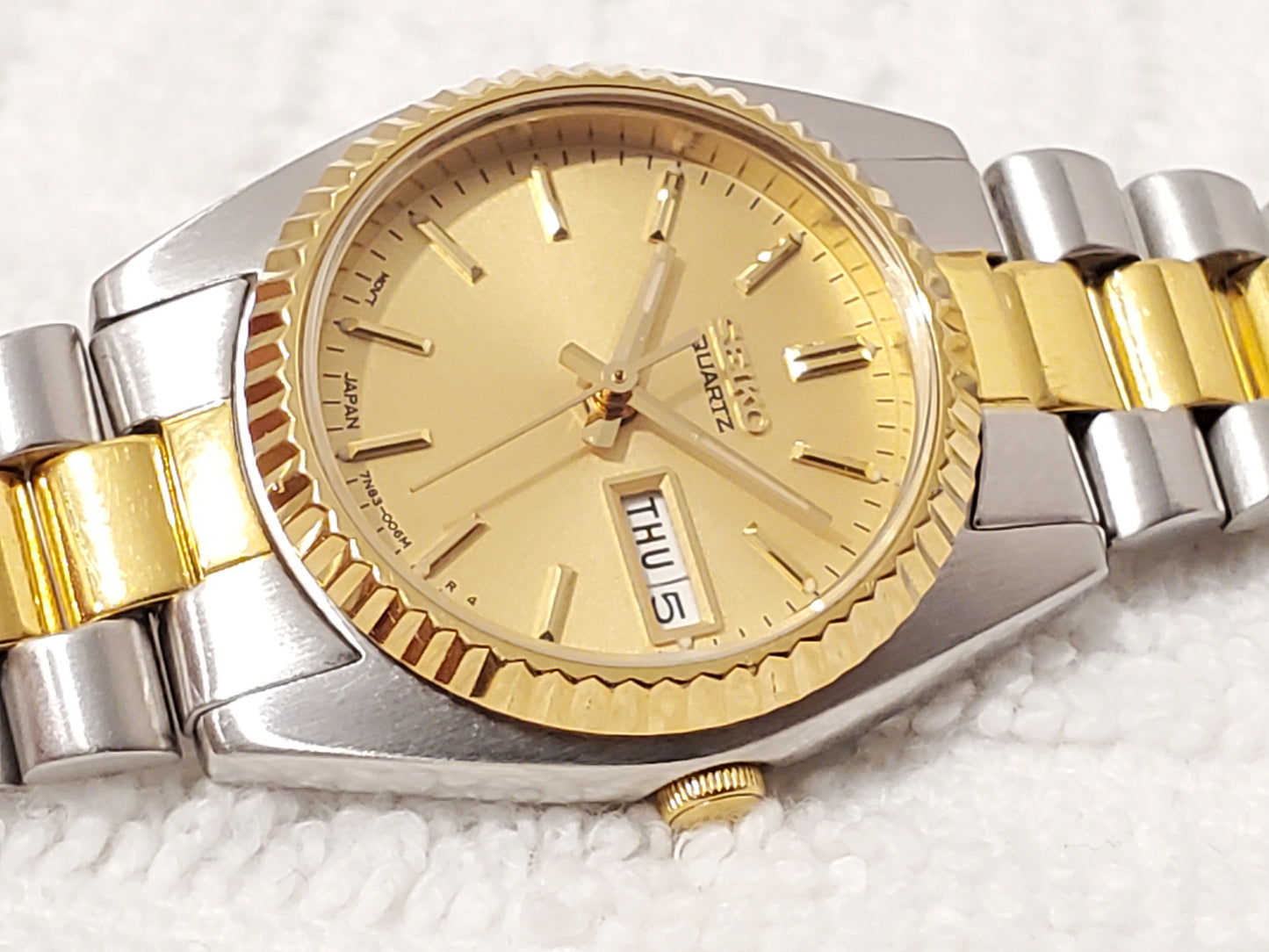 Vintage Seiko Women's Gold Dial Stainless Steel Day Date Quartz Watch Two Tone