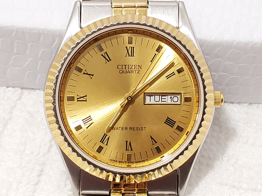 Vintage Citizen Men's Day Date Watch Gold Tone Stainless Steel Roman Numerals