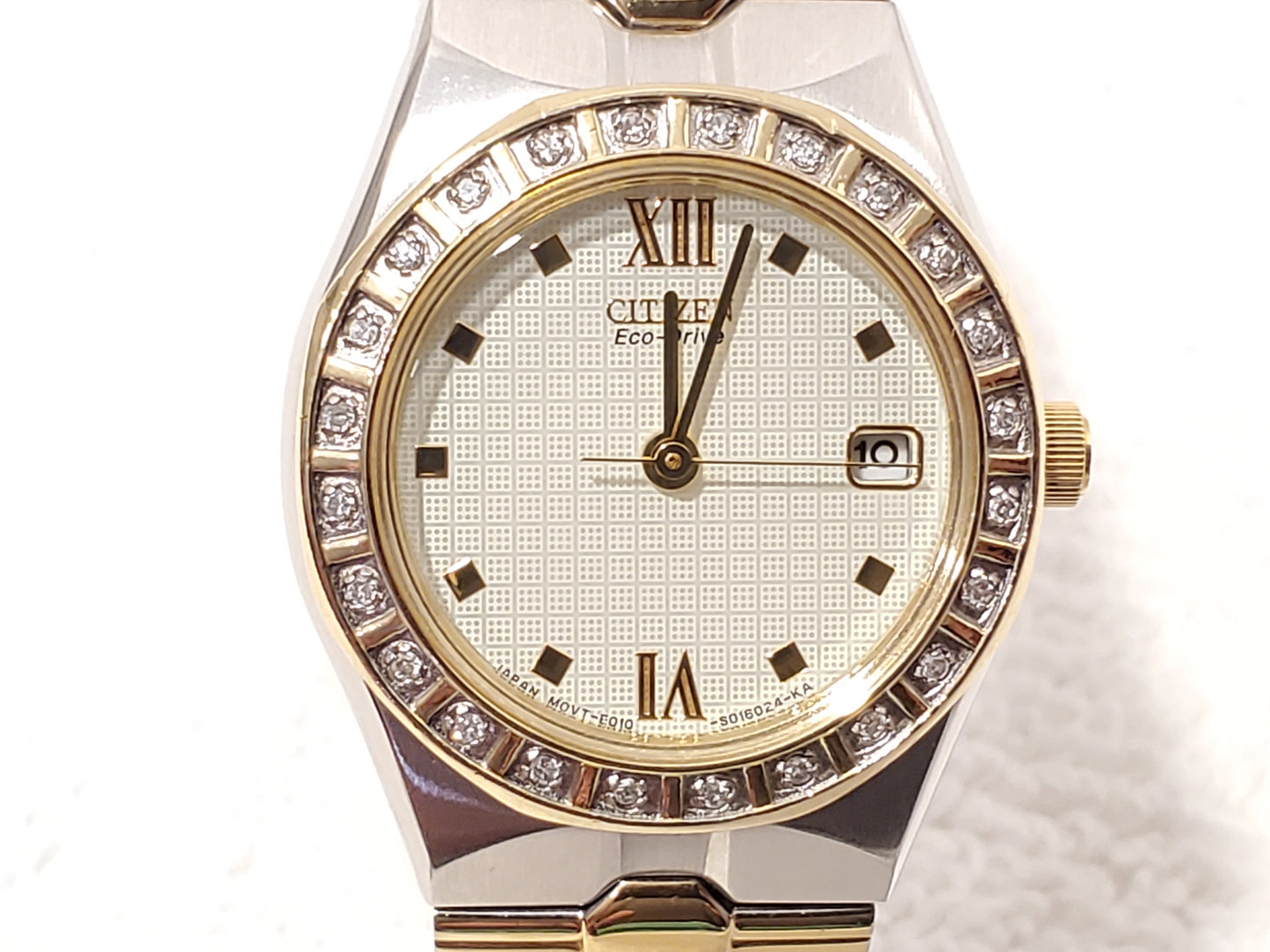Vintage Citizen Eco Drive Women's Watch Date Diamonds Bezel Gold Tone S Steel