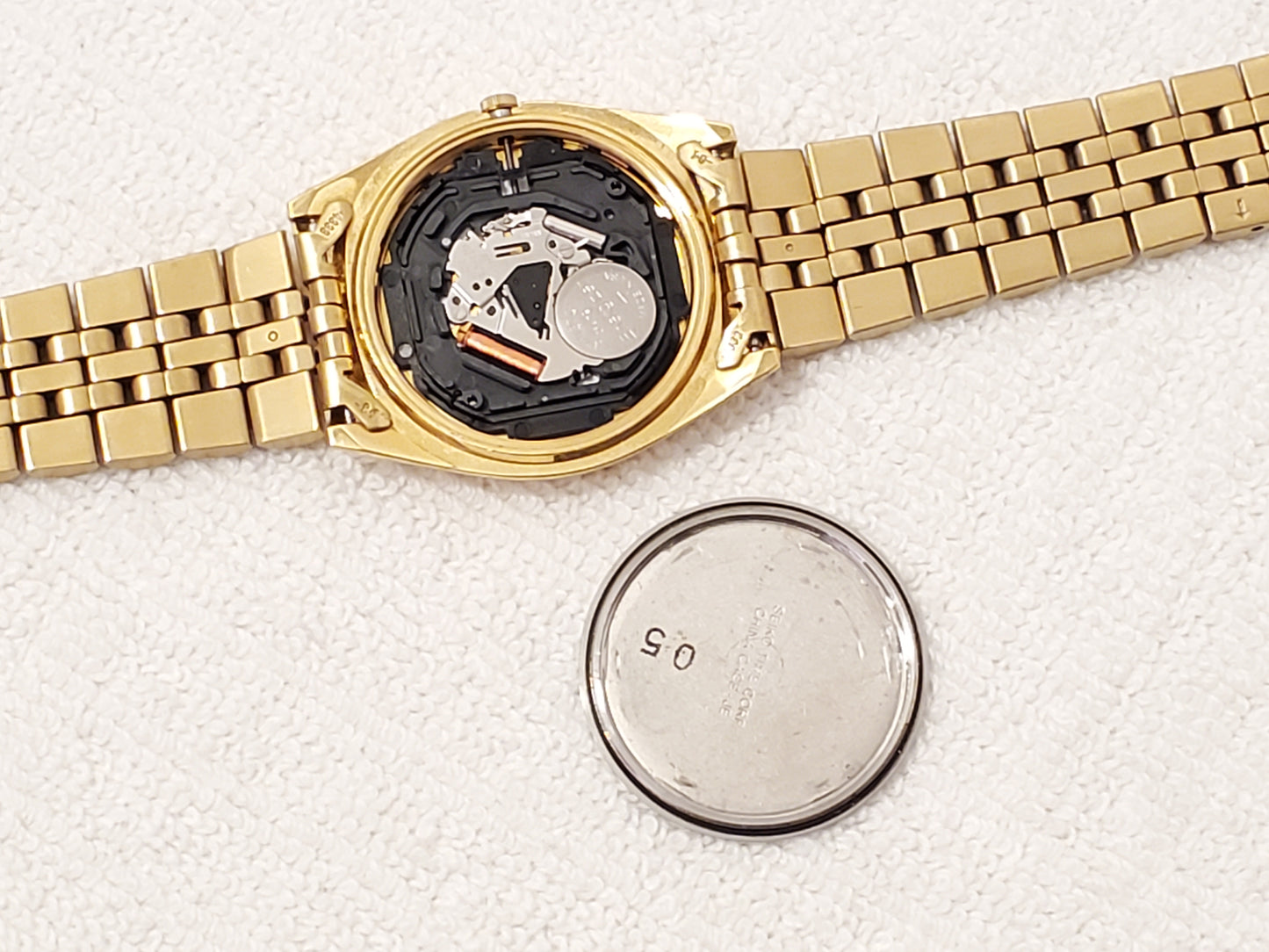 Vintage Seiko Men's Presidential Day Date Quartz Watch Stainless Steel Gold Tone One Jewel