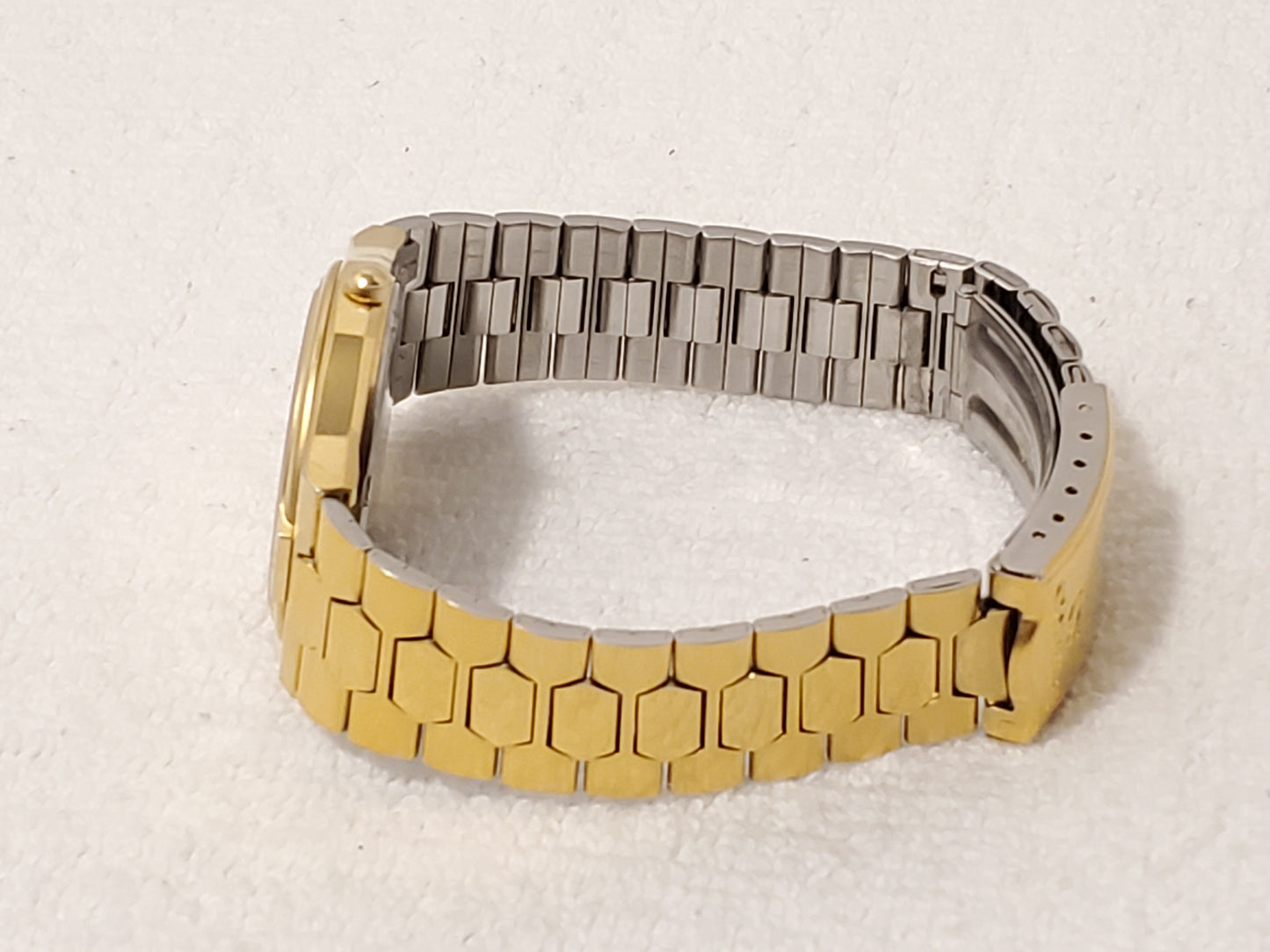 Vintage Seiko SQ Mens Day Date Watch Stainless Steel Gold Plated Three Jewels