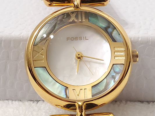 Vintage 1990's Fossil Abalone Seashell Iridescent Womens Watch Mother Pearl Dial