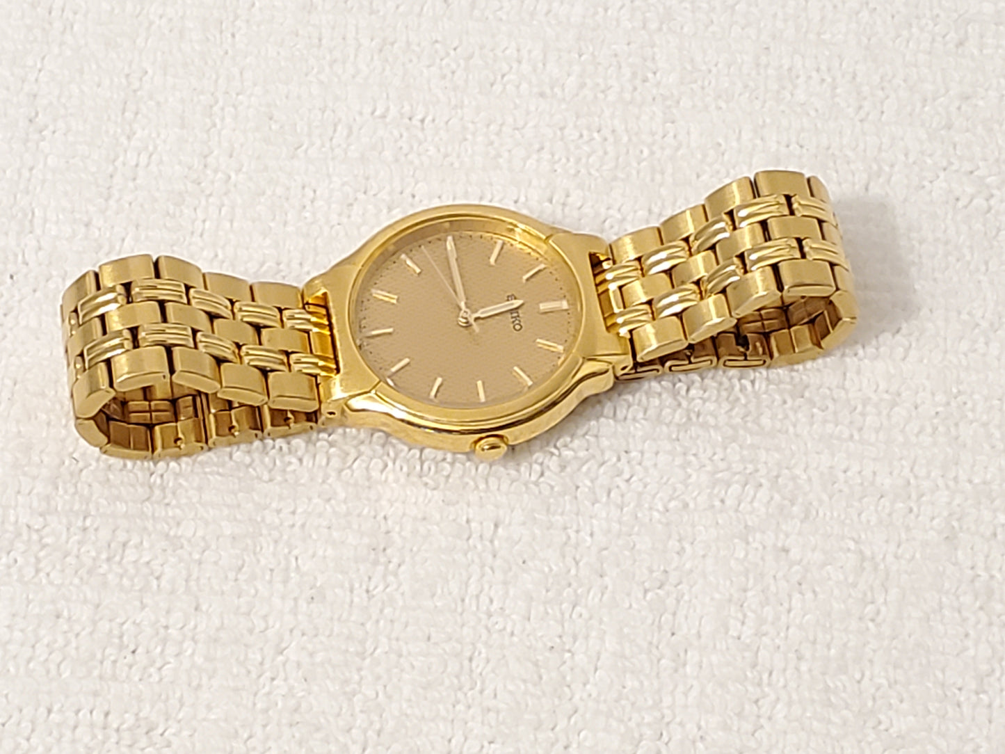 Vintage Seiko Women's Gold Tone Stainless Steel Base Metal Quartz Watch