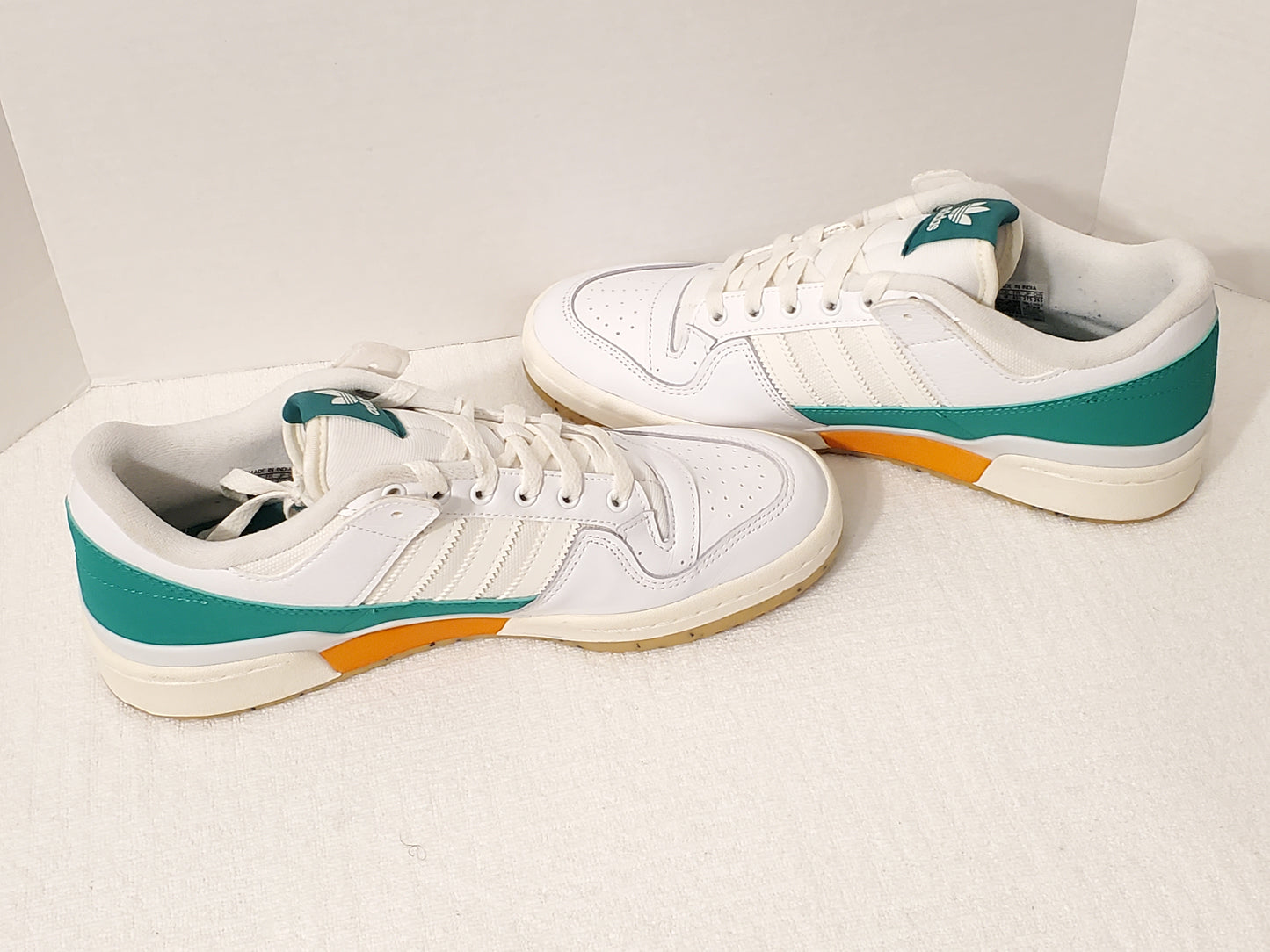 Adidas Atlas Men's Low Tops Lace Up Sneakers White Green Yellow Leather Rubber
