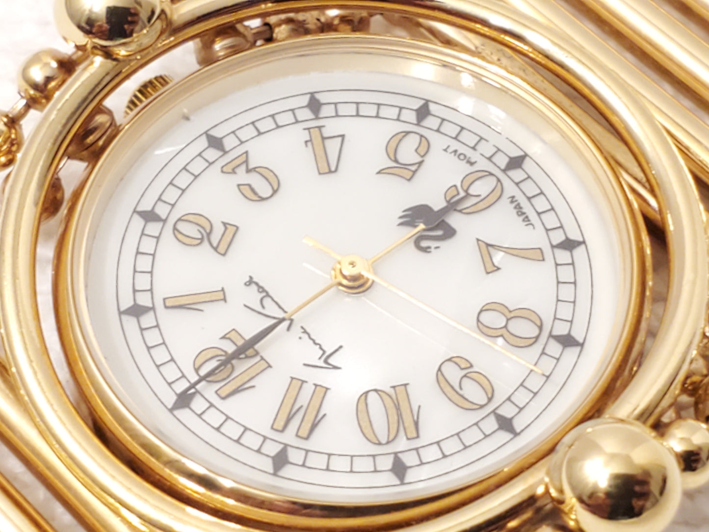 Gloria Vanderbilt Women's Gold Tone Quartz Watch Ivory Dial Stainless Steel