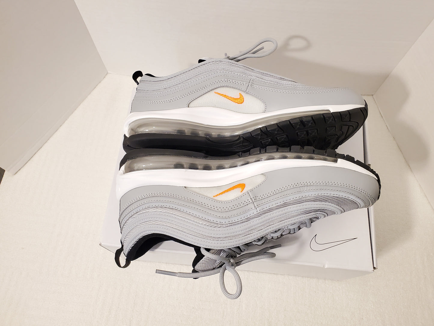 Nike Air Max 97 Men's Sneaker Gray Black White Orange Size 9.5 Lace Up Shoes New