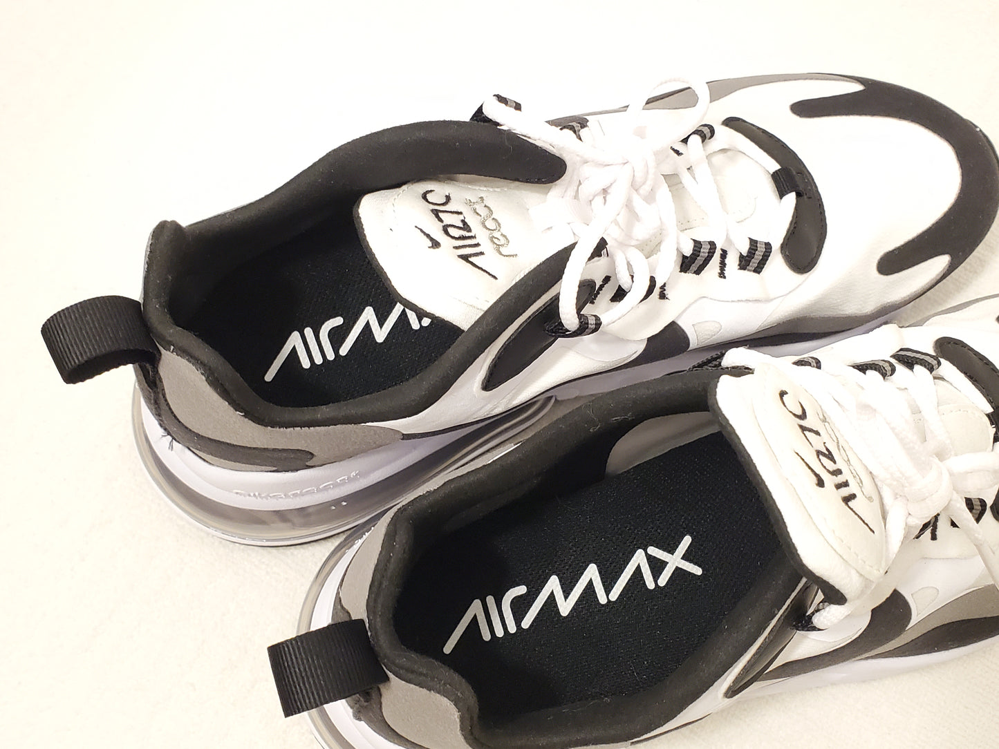 Nike Air Max 270 React Oreo Athletic Shoes Men's Size 9 White Black Gray Low Top