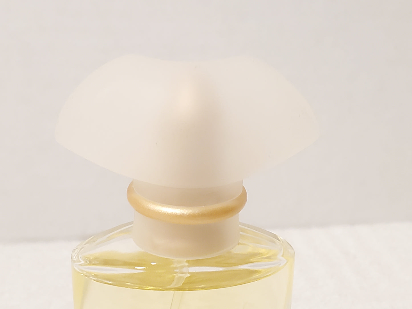 Dazzling Gold by Estee Lauder Eau De Parfum Women's Perfume 1.0 oz Bottle Spray