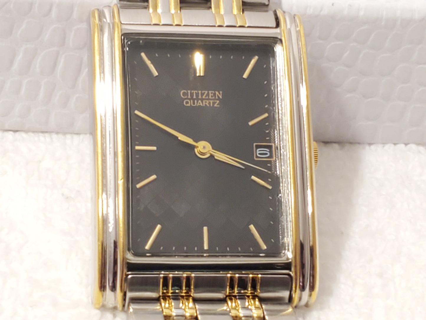 Vintage Citizen Men's Tank Gold Tone Watch Black Dial Date Stainless Steel