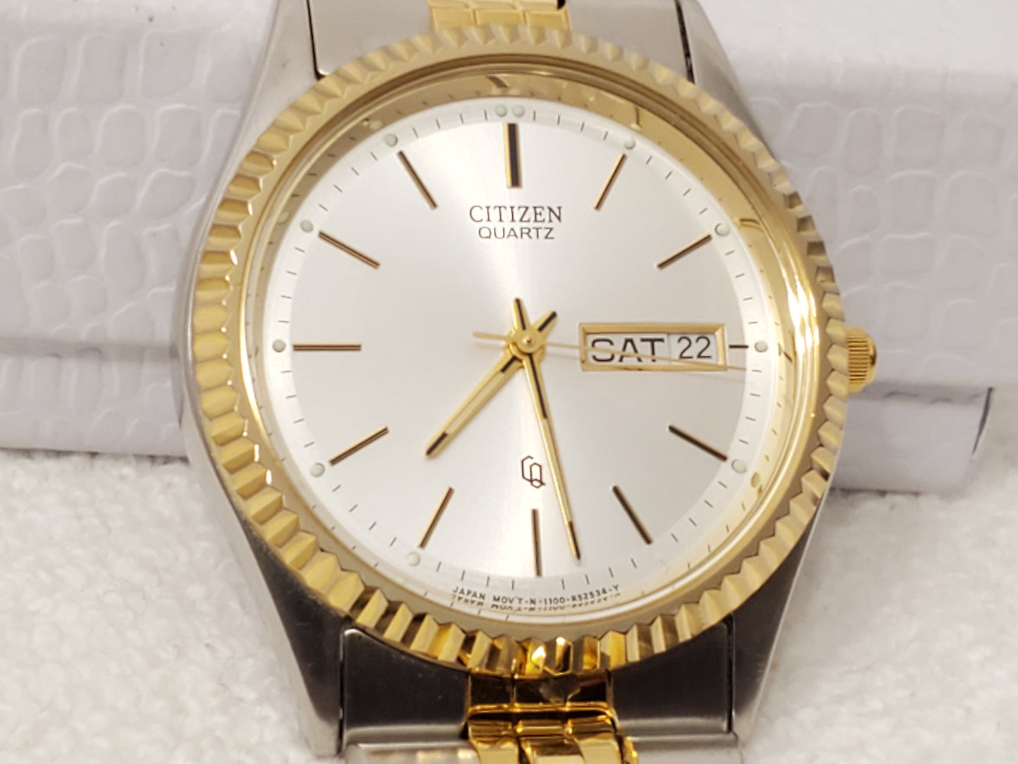 Vintage Citizen Presidental Men's Day Date Watch Gold Tone S Steel Silver Dial