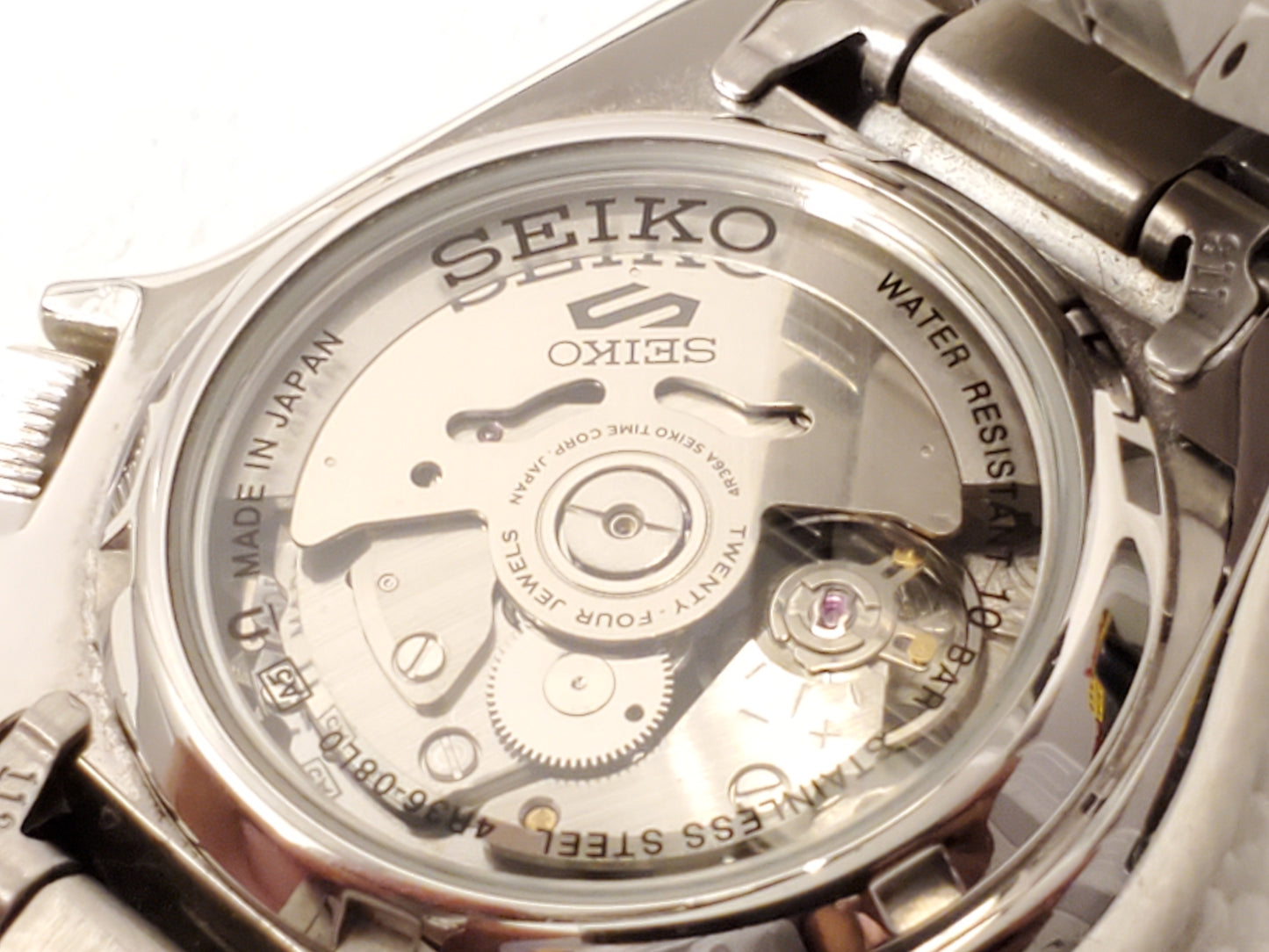 Seiko 5 Automatic Men's Watch Day Date Stainless Steel Black Dial 24 Jewels