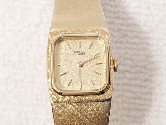 Vintage Seiko Women’s Gold Plated Stainless Steel Watch Two Jewels Mesh Band