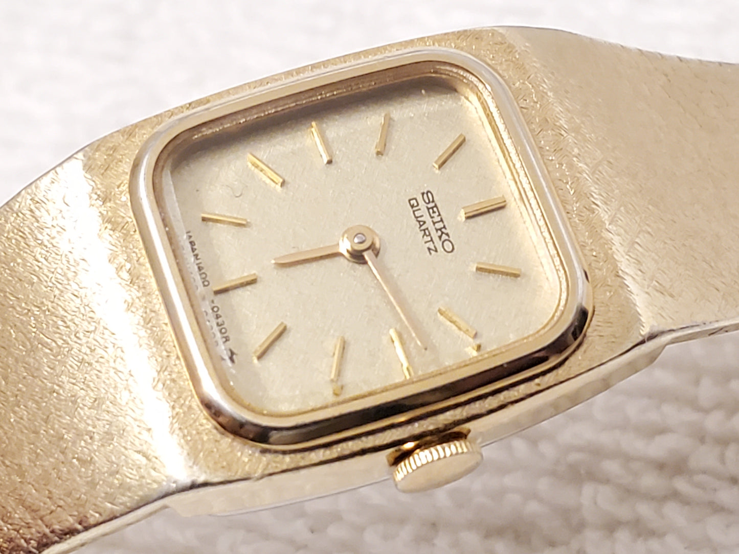 Vintage Seiko Women’s Gold Plated Stainless Steel Watch Two Jewels Mesh Band