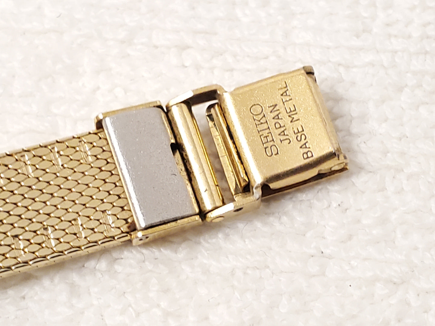 Vintage Seiko Women’s Gold Plated Stainless Steel Watch Two Jewels Mesh Band