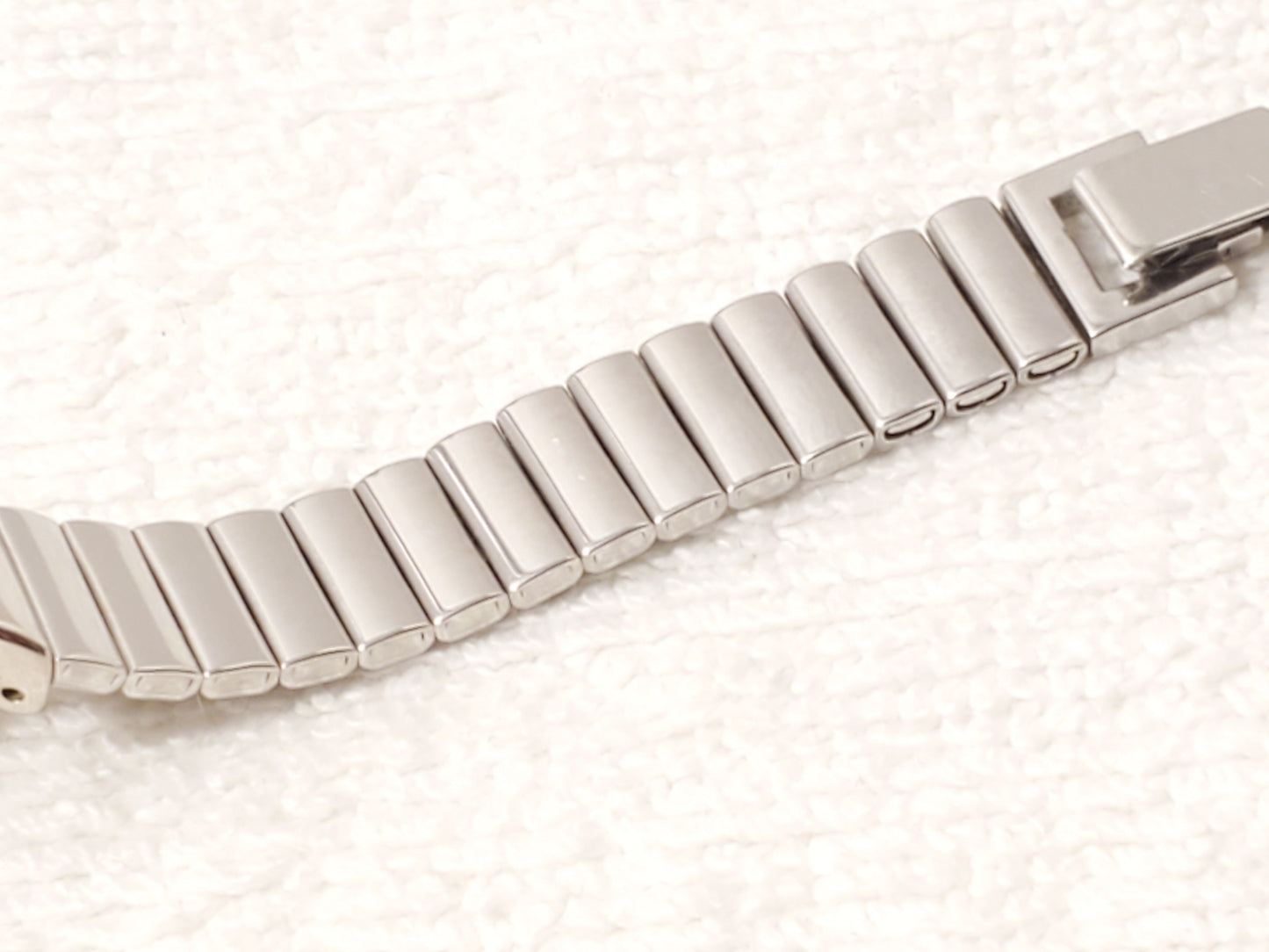 Vintage Seiko Women's Half Moon Quartz Watch Stainless Steel Black Dial