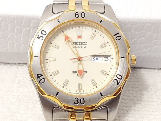 Vintage Seiko Mens Day Date Luminous Dial Quartz Watch Stainless Steel Gold Tone