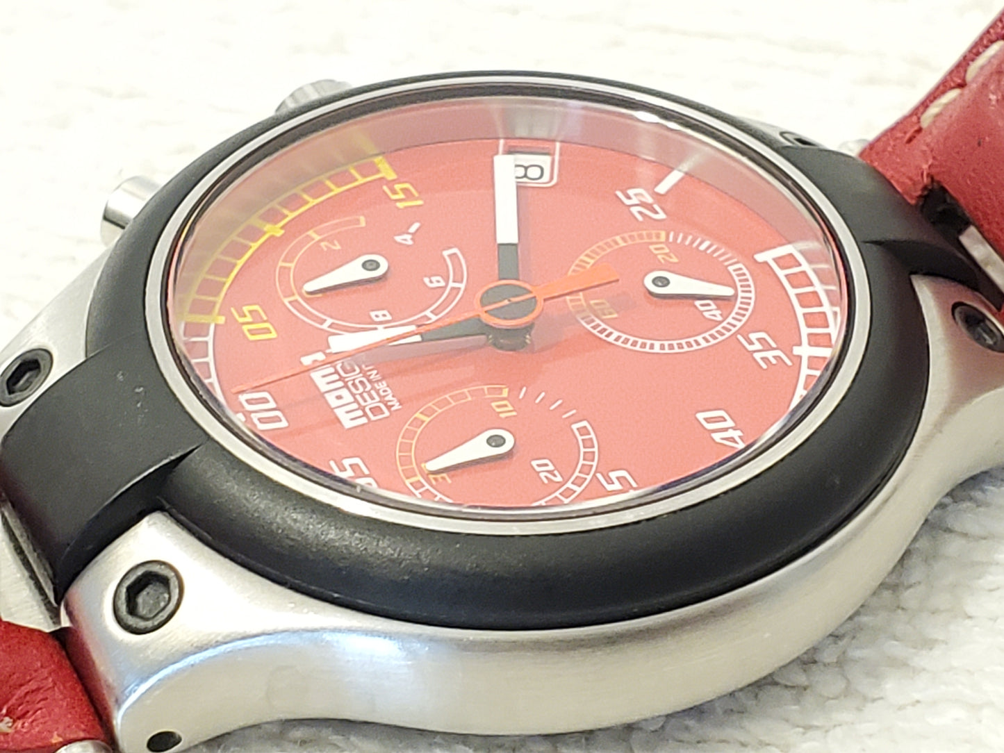 Vintage Momo Design Speed Men's Red Chronograph Date Swiss Watch Leather Band SS