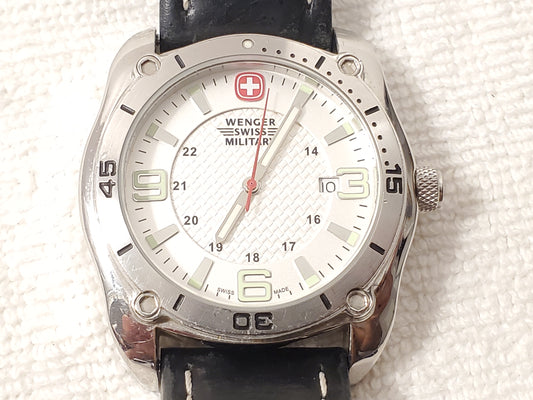 Vintage Wenger Swiss Military Men's Date Watch Black Leather Band One Jewel SS