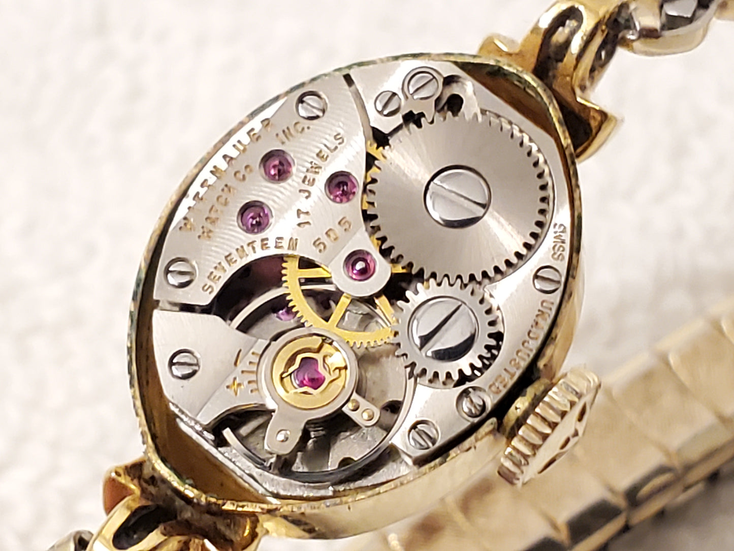 Vintage Wittnauer Geneve Womens Wind Up Watch Stretch Band Gold Plated 17 Jewels