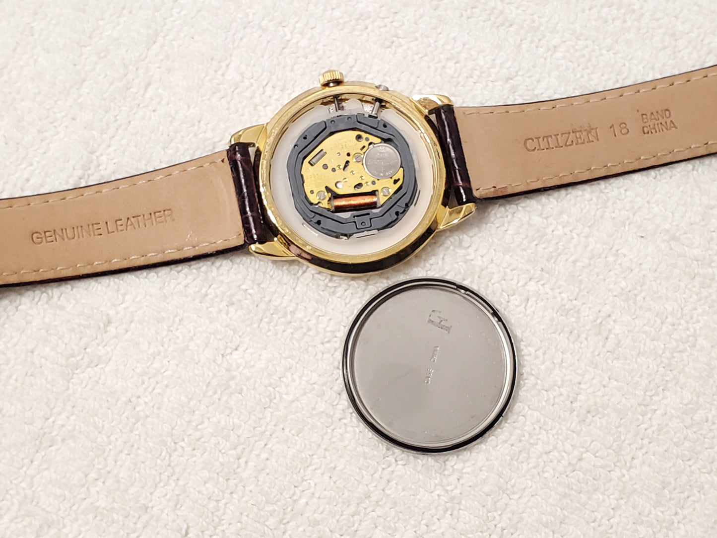 Vintage Citizen Unisex Day Date Month Gold Plated Quartz Watch Brown Leather