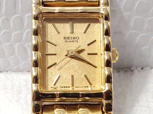 Vintage Seiko Women's Gold Tone Tank Quartz Watch Stainless Steel Base Metal