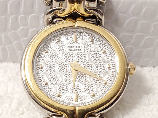 Vintage Seiko Women's Gold Tone Quartz Watch Silver Dial S Steel Base Metal