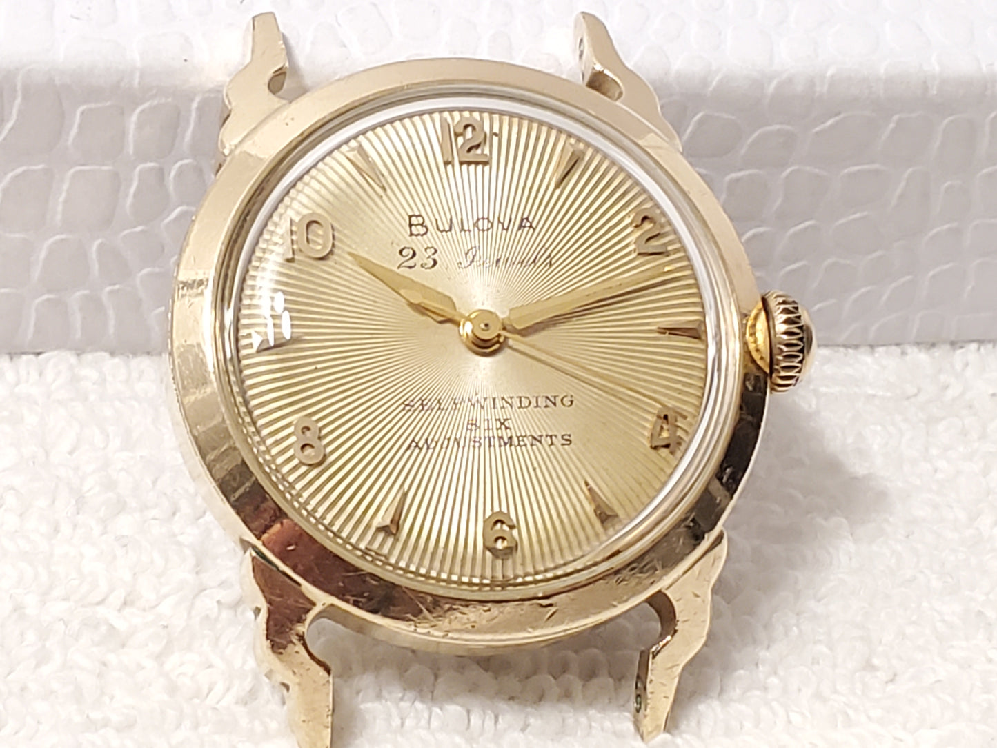 Vintage Bulova Men's Self Winding Six Adjustments Gold Tone Watch 23 Jewels