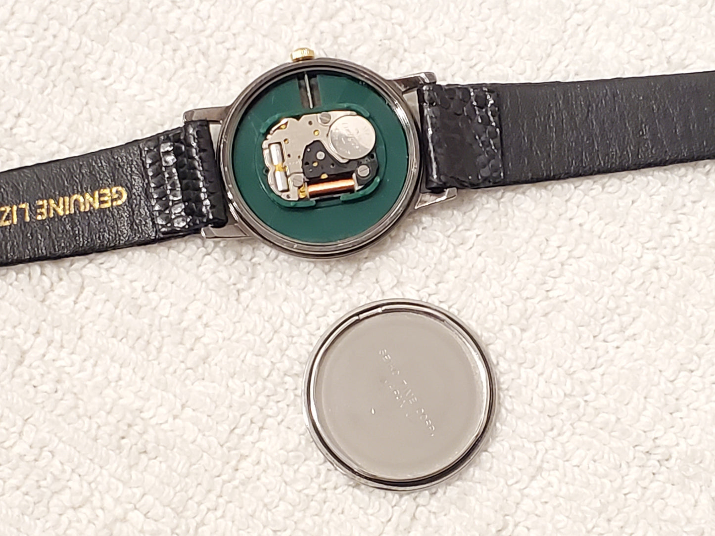 Vintage Seiko Women's Quartz Watch Gold Tone Black Dial Diamond Stainless Steel