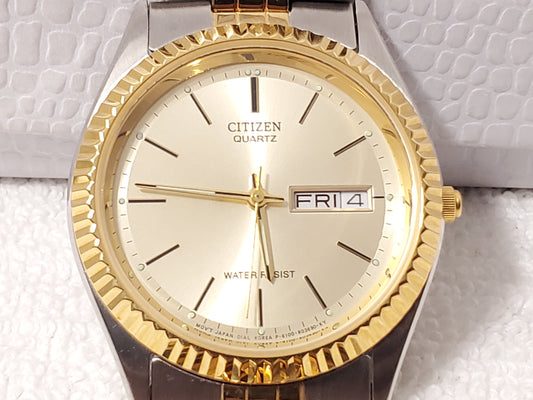 Vintage Citizen Presidental Mens Day Date Quartz Watch Gold Tone Stainless Steel