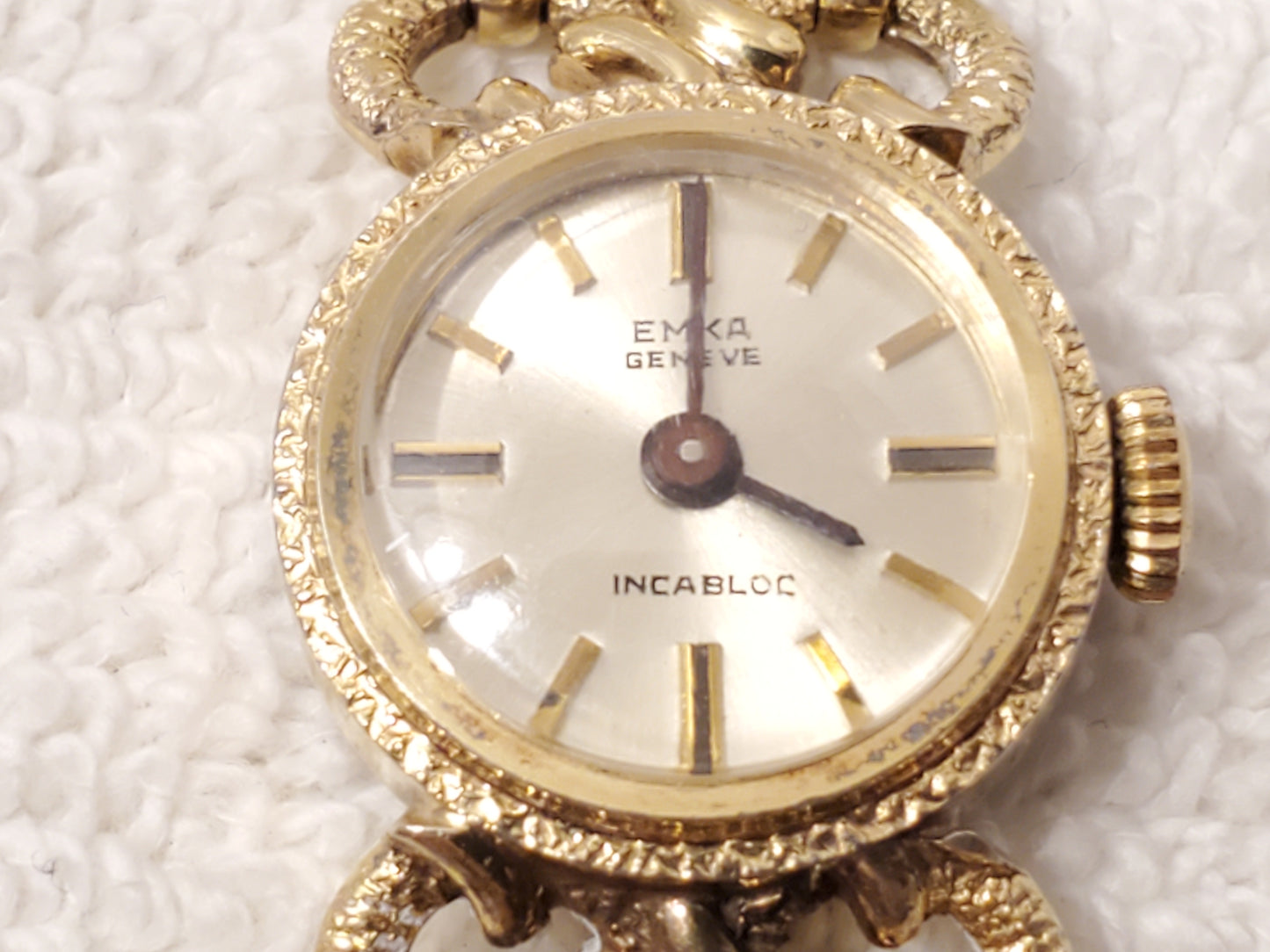 Vintage Emka Geneve Swiss Women's Wind Up Watch Seventeen Jewels Silver Dial