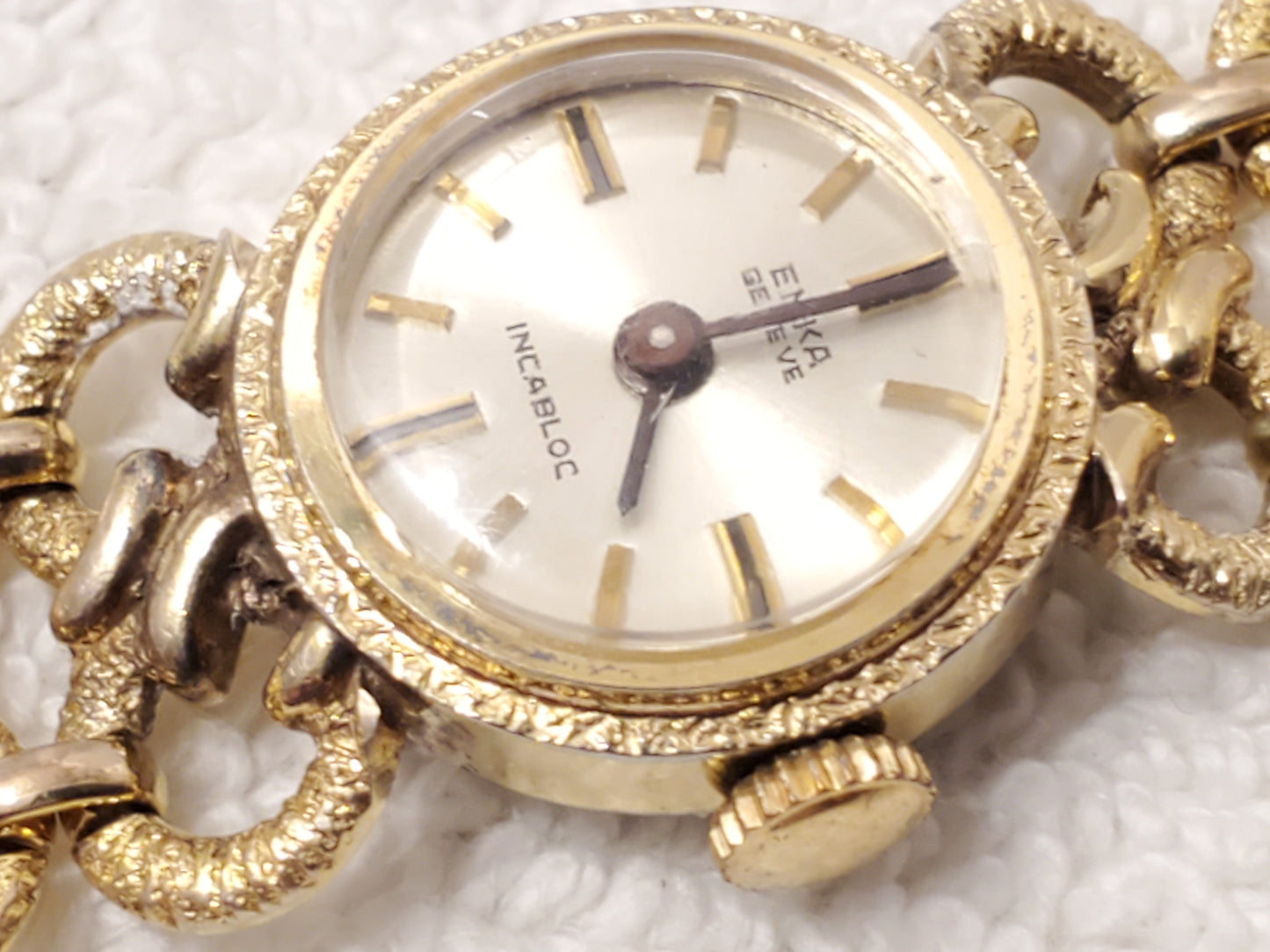 Vintage Emka Geneve Swiss Women's Wind Up Watch Seventeen Jewels Silver Dial